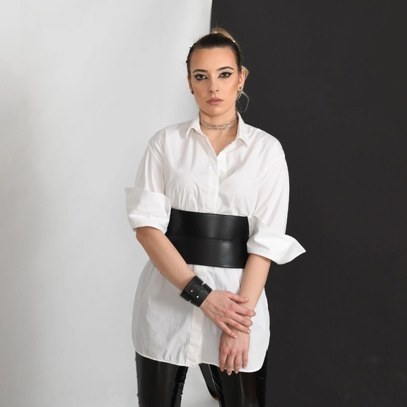 Black Leather Belt with Silver Buckle M-L - Picture 4 of 9